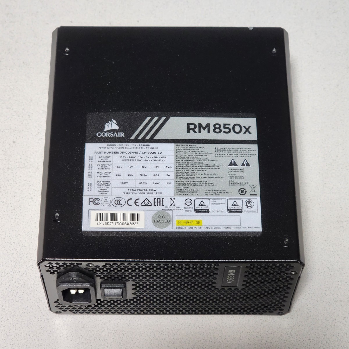 CORSAIR RM850x(RPS0110) 850W 80PLUS GOLD認証 ATX電源ユニット フルプラグイン 動作確認済み PCパーツ_画像2