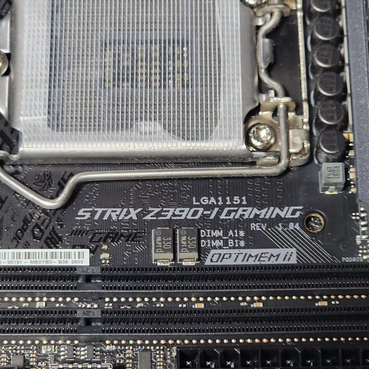 ASUS ROG STRIX Z390-I GAMING IOパネル一体型 LGA1151 Mini-ITXマザーボード 第8・9世代CPU対応 最新Bios 動作確認済 PCパーツ_画像2