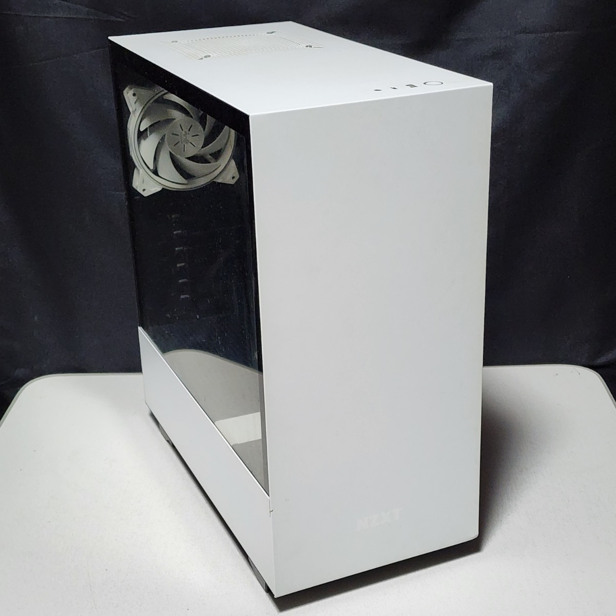 【送料無料】NZXT H510 White&Black(CM-H510B-W1) ミドルタワー型PCケース(ATX) IN WIN SIRIUS PURE×3基搭載_画像1