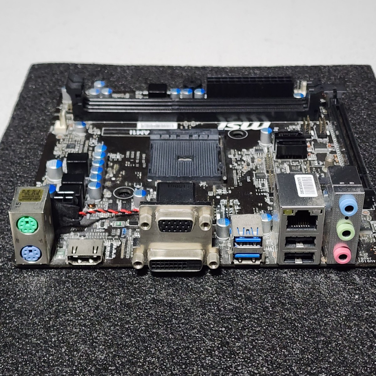 MSI AM1I IOパネル付属 Socket AM1 Mini-ITXマザーボード 最新Bios 動作確認済 PCパーツ_画像3