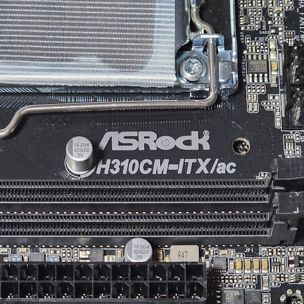 ASRock H310CM-ITX/ac IOパネル付属 LGA1151 Mini-ITXマザーボード 第8・9世代CPU対応 最新Bios 動作確認済 PCパーツ_画像2