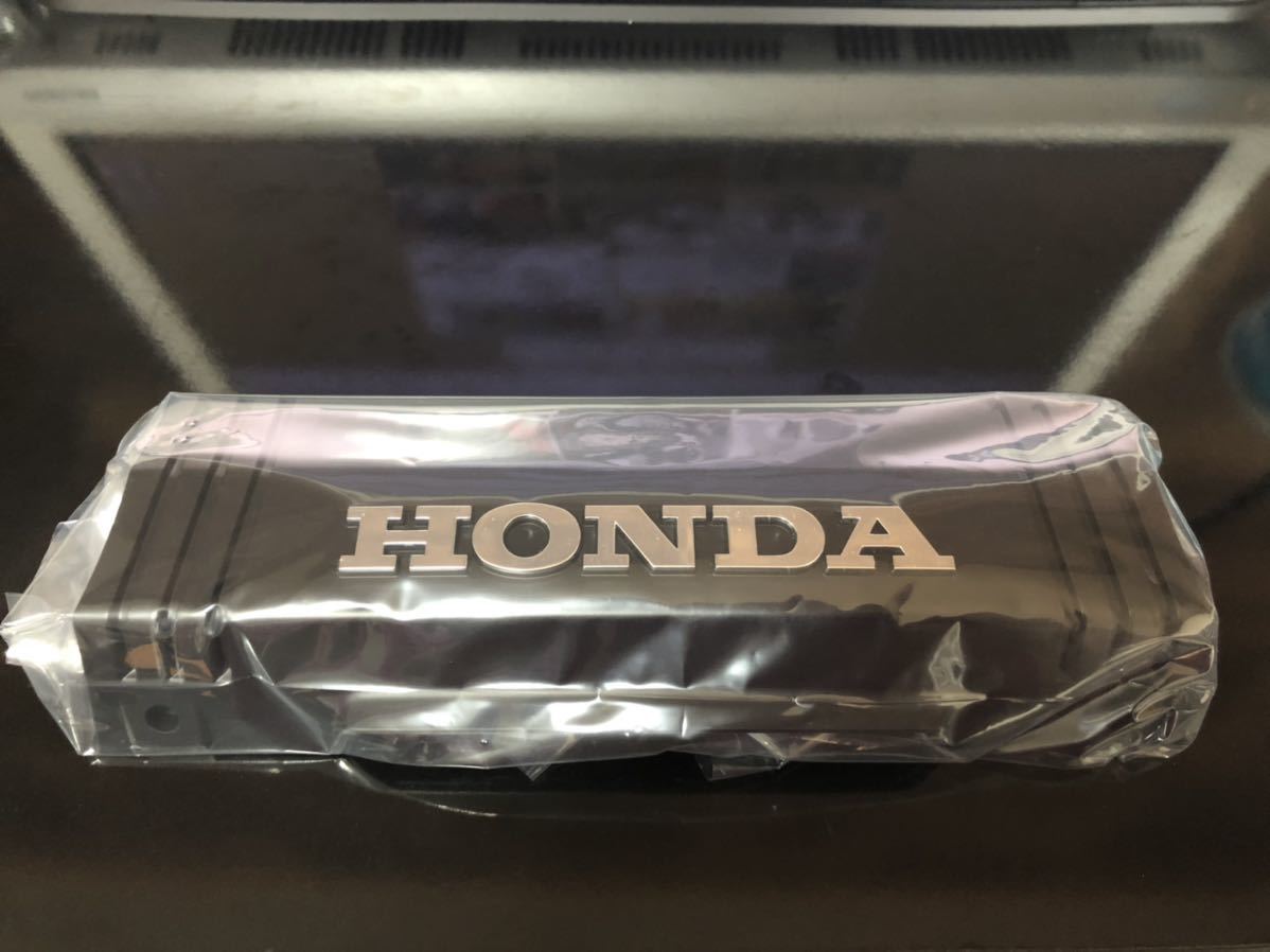 HONDA CBX400F 純正　三又 カバー　エンブレム　フロント　カバー　三つ又　新品　旧車　絶版_画像1