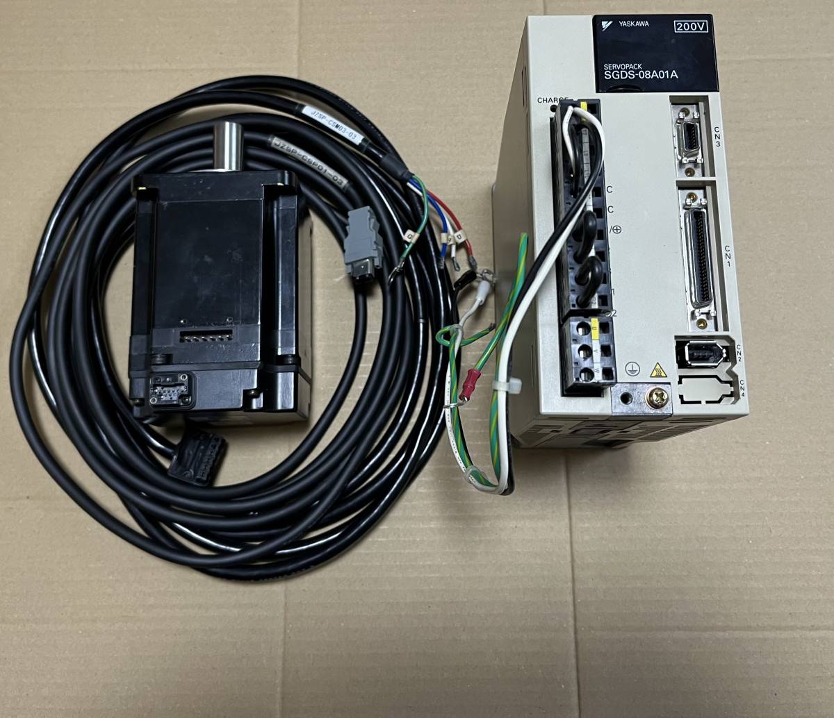YASKAWA 安川電機 SGDS-08A01A+SGMAS-08ACA21 サーボアンプ YASKAWA 安川電機 SGDS-08A01A+SGMAS-08ACA21 サーボアンプ