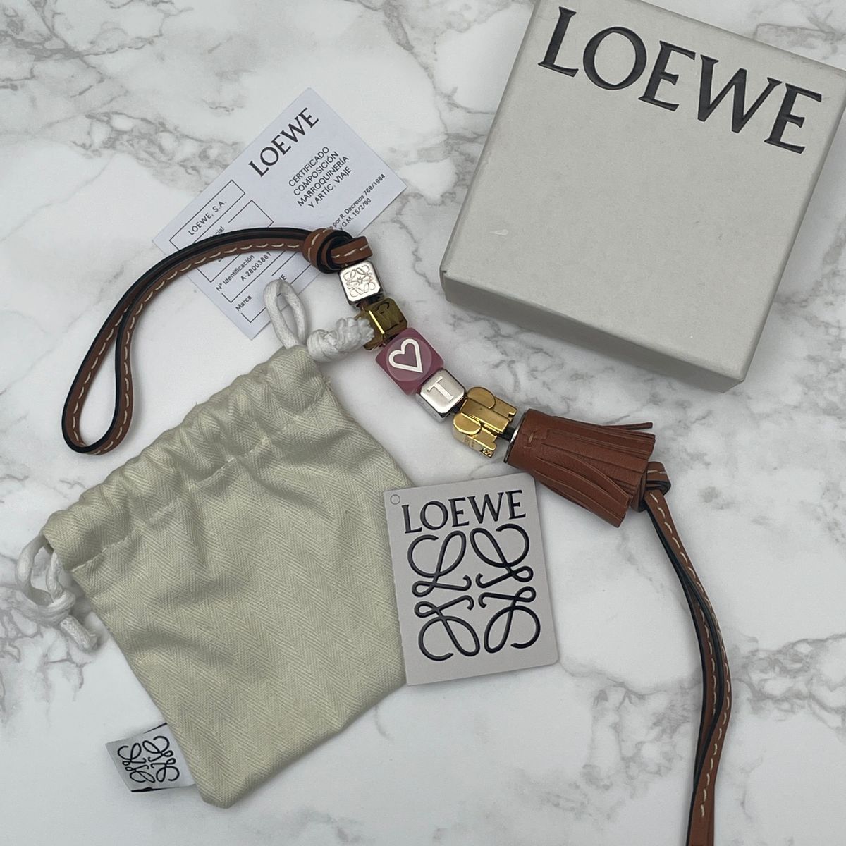 LOEWE ロエベ アナグラム パーソナライズ チャーム 現行販売モデル