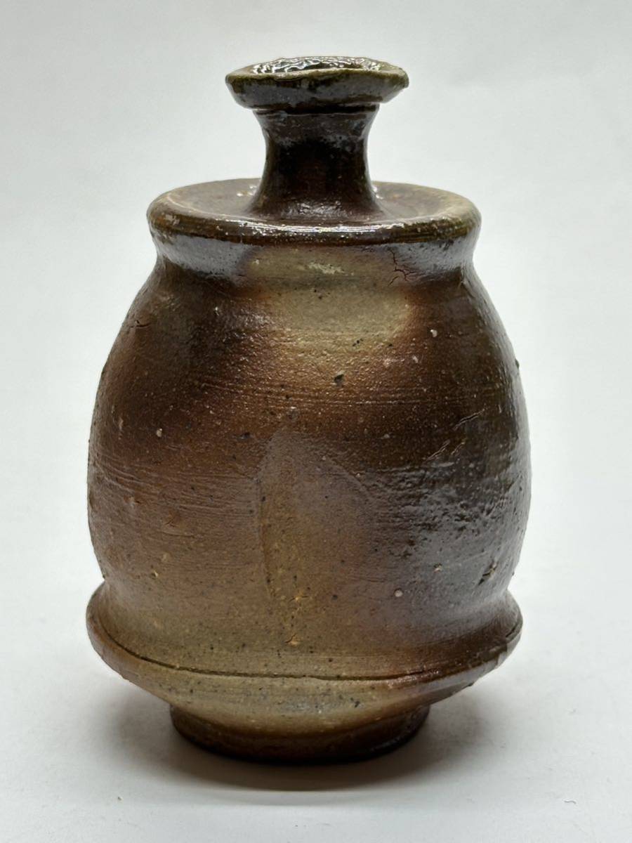 . cape . one Okayama prefecture less shape culture fortune Bizen sake bottle . vessel also box also cloth .⑦