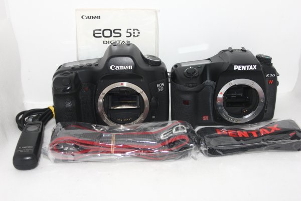 カメラ2台まとめ売り】Canon 5D・PENTAX K20D #0093-681 カメラ2台まとめ売り】Canon 5D・PENTAX K20D #0093-681