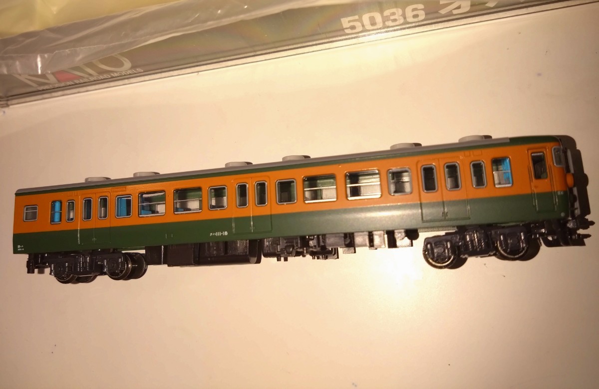 ■カトー製・ 近郊形電車１１１系・クハ111-0先頭車(:湘南色（新ロッド）中古品 １両_画像4