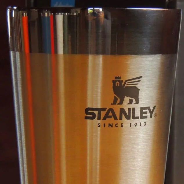  Stanley STANLEY charcoal acid correspondence Classic vacuum Glo ula-. start  King vacuum pine to. 2 point set [ silver ] regular goods outdoor flask 