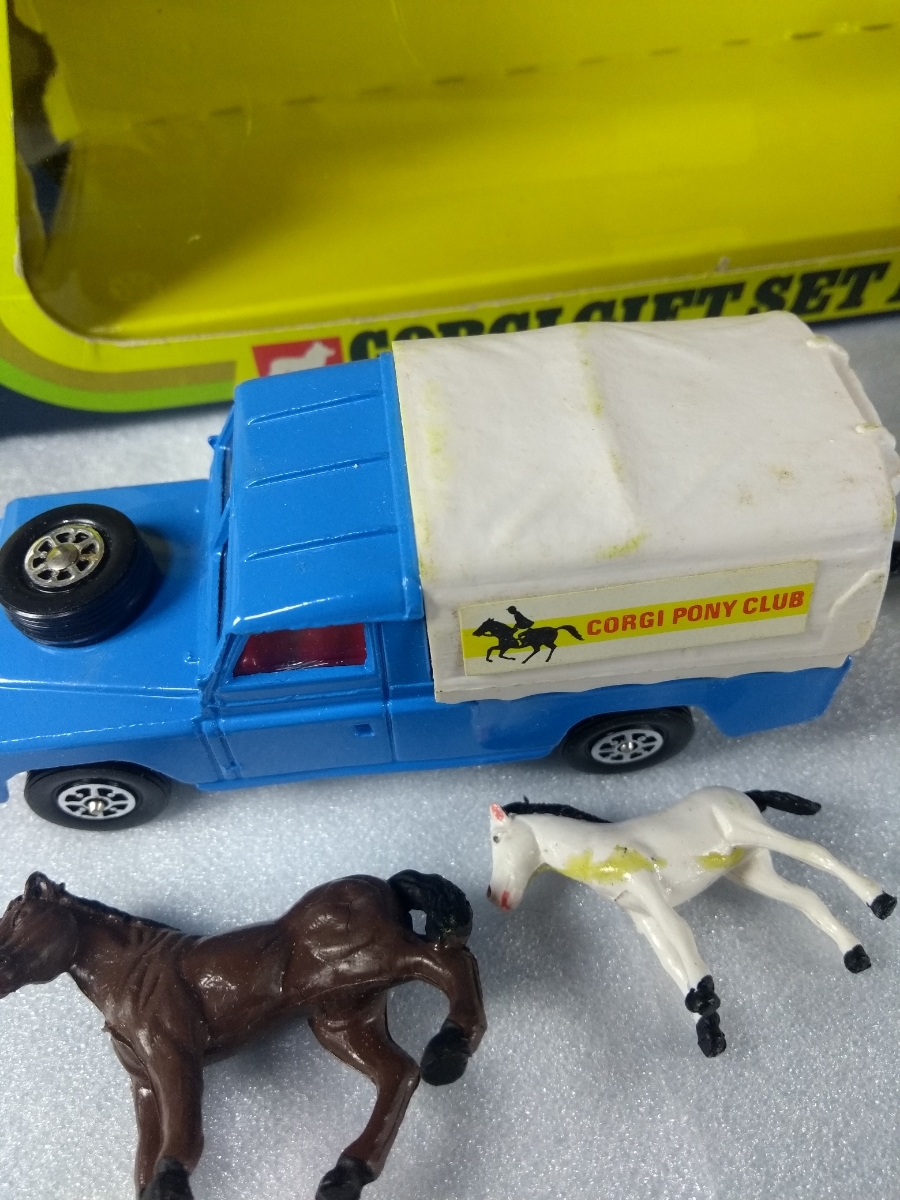 美品!レアモデル!!CORGI TOYS コーギーギフトセット15 英国 美品!レアモデル!!CORGI TOYS コーギーギフトセット15 英国