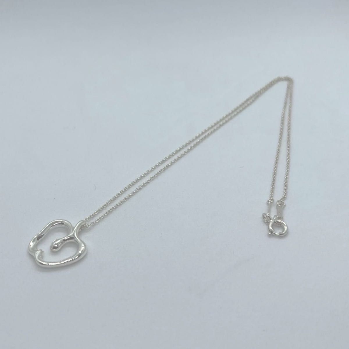 極美品】【レア】Tiffany ティファニー アップルネックレス 極美品】【レア】Tiffany ティファニー アップルネックレス