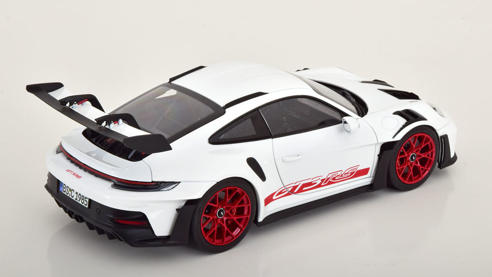 norev 1/18 Porsche 911 (992) GT3 RS 2022　ホワイト　ポルシェ　ノレブ_画像2