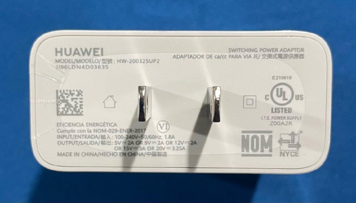  original new goods HUAWEI AC adaptor HW-200325UP2 USB-C TYPE-C 65W