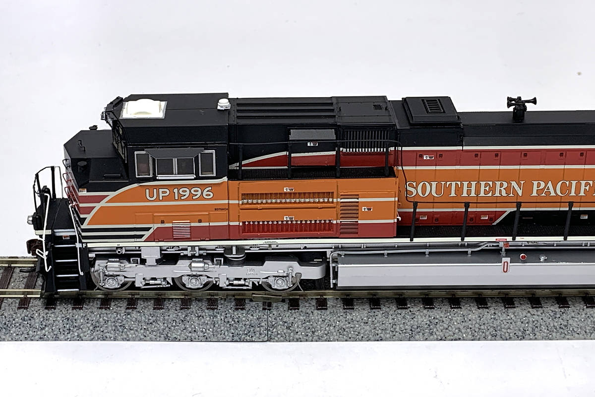 Athearn GENESIS ＃G68680 EMD SD70ACe Union Pacific Southern Pacific Heritage #1996 DCC with Tunami Sound_画像6