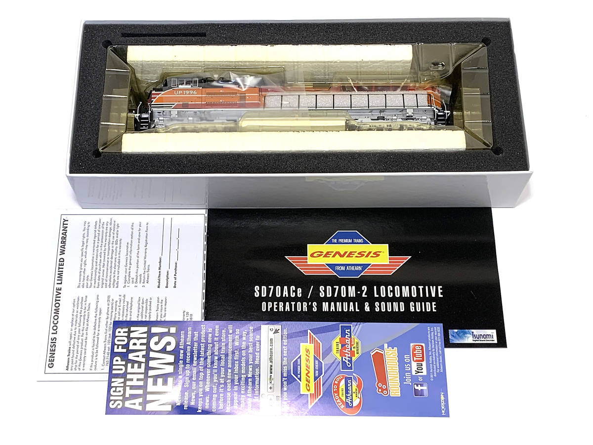 Athearn GENESIS ＃G68680 EMD SD70ACe Union Pacific Southern Pacific Heritage #1996 DCC with Tunami Sound_画像9