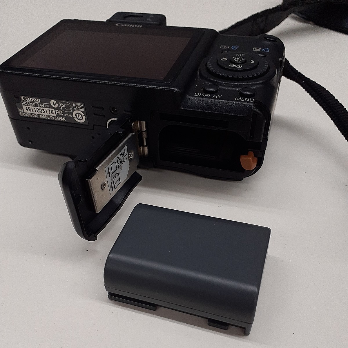 キャノン PowerShot G9 PC1250 コンパクトデジタルカメラ ブラック バッテリー充電切れ動作未確認ジャンク　zejだ_画像7