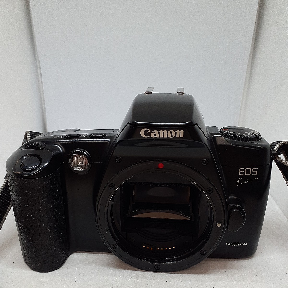 Canon EOS kiss 一眼レフカメラ レンズ 2点 EF 35-80mm 1:4-5.6 /EF 80-200mm 1:4.5-5.6 レンズフード ET-54 EW-54 まとめて　zejま_画像2