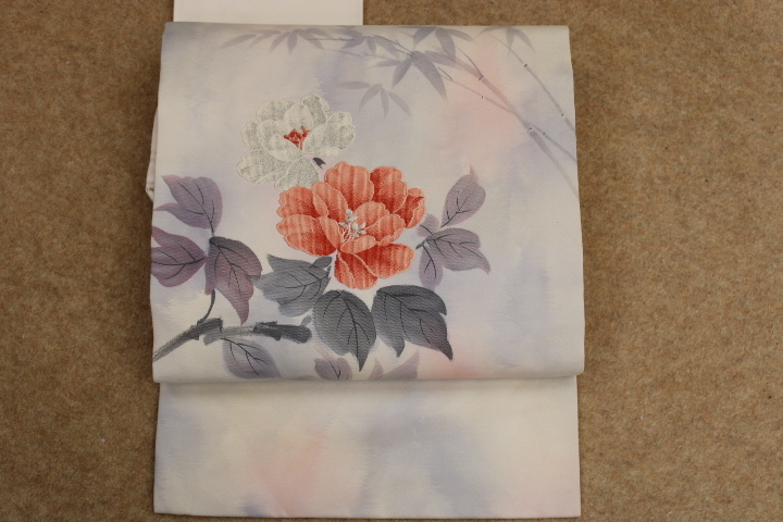  kimono now former times 6240 Nagoya obi west . woven silk white ground futoshi hand drum front ..... flower pattern printing woven using together flower is woven ... leaf is hand ..