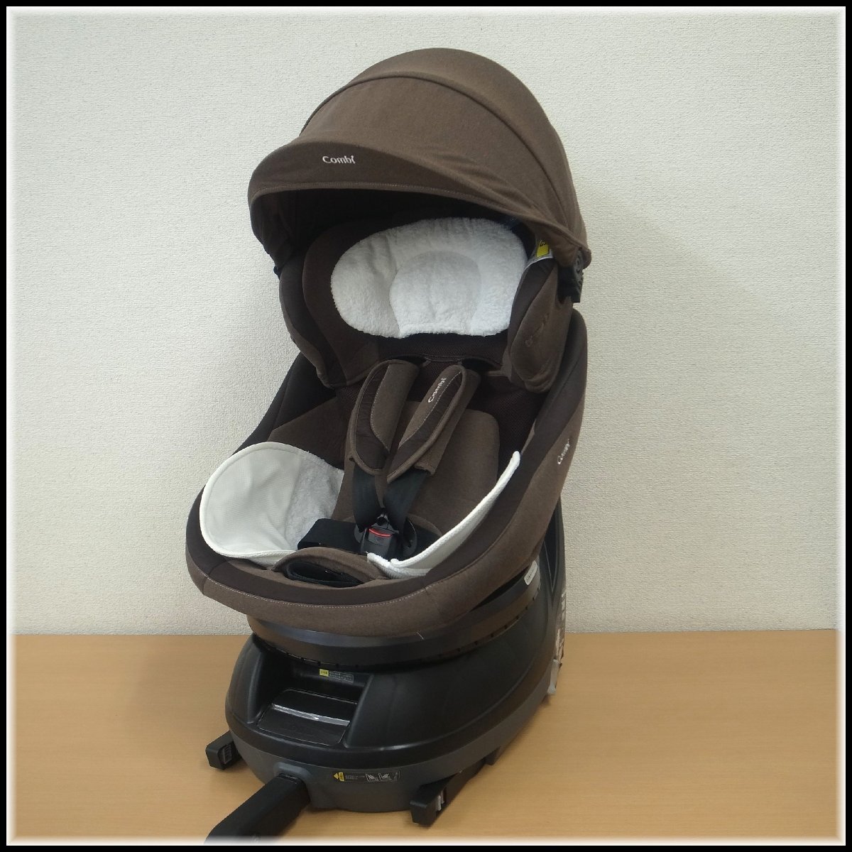 C144T　Combi コンビ　クルムーヴ スマート ISOFIX　エッグショック　JJ-650　CG-UIG　チャイルドシート　ブラウン　新生児～4歳頃_画像1