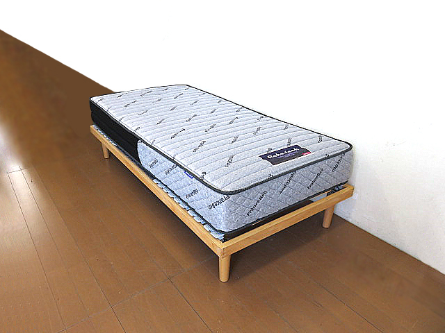 モデルルーム展示品 フランスベッド/リハテック シングルベッド　ベッドフレーム：イタリア ドルサル　ウッドスプリング　シングルベッド_画像2
