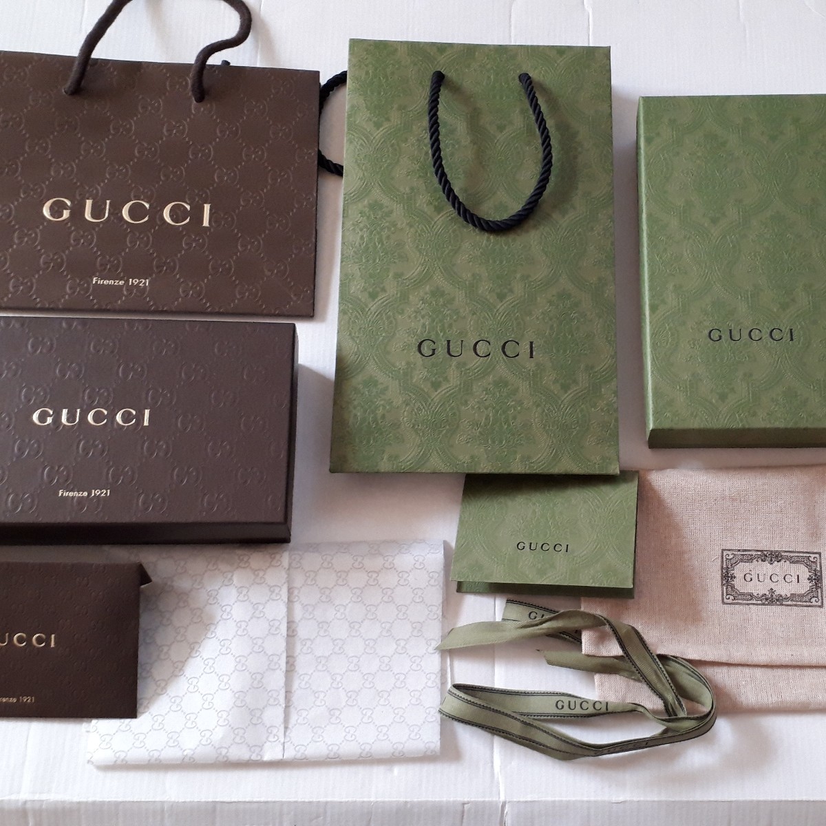 GUCCI　グッチ　長財布の空き箱、手提げ袋　その他　紙袋_画像1