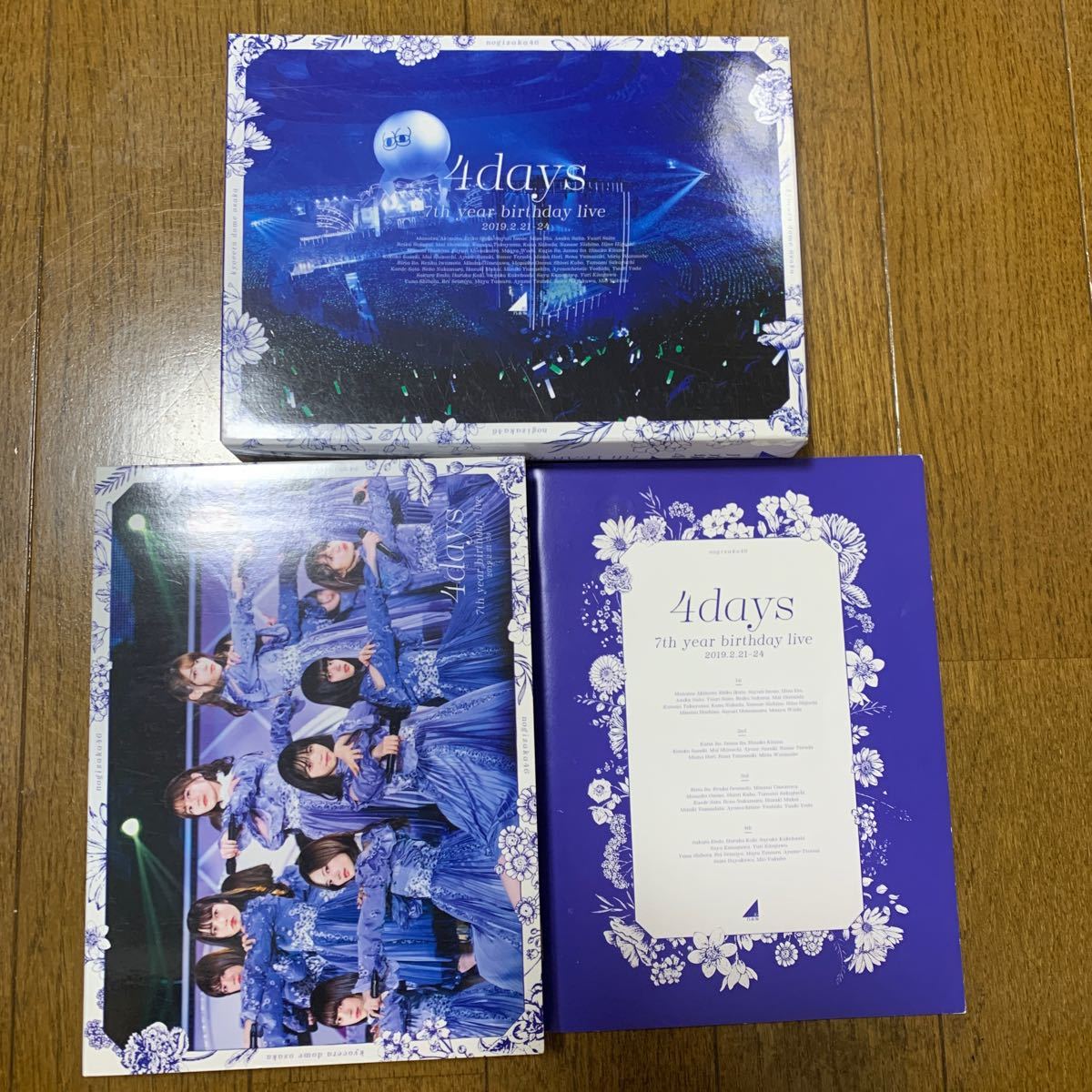 乃木坂46/8th YEAR BIRTHDAY LIVE コンプリートBOX Amazon.co.jp: 8th YEAR BIRTHDAY LIVE (完全生産限定盤) (Blu