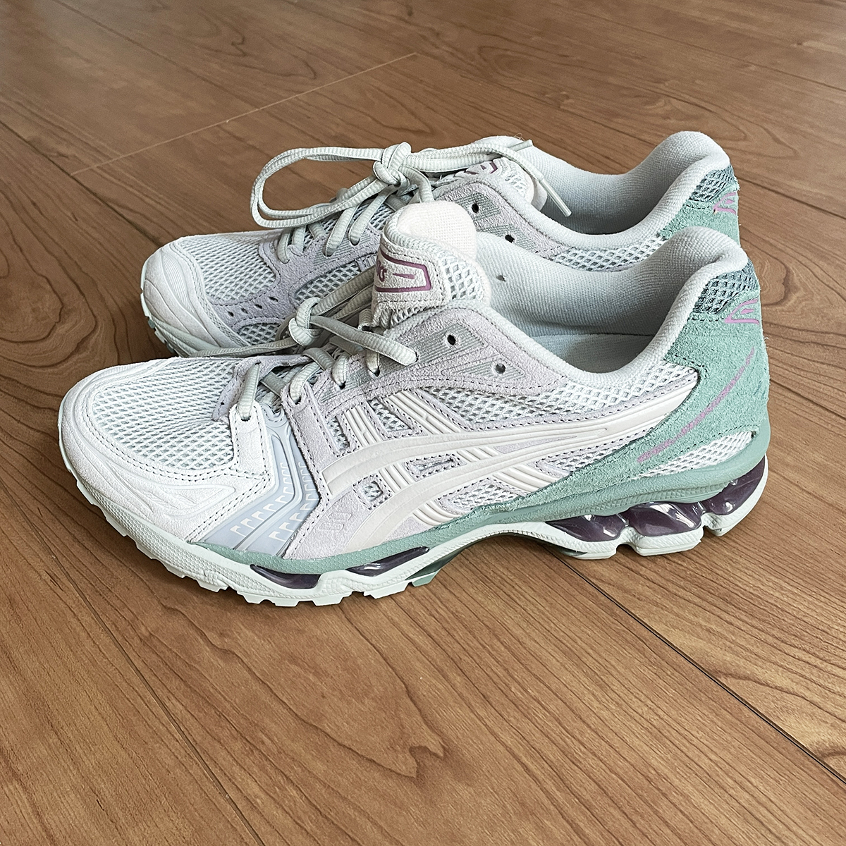 未使用　ASICS　ゲルカヤノ14　26　GEL　KAYANO　アシックス　スエード　グレー　グリーン　1201A161 023　セージ　ランニング　スニーカー