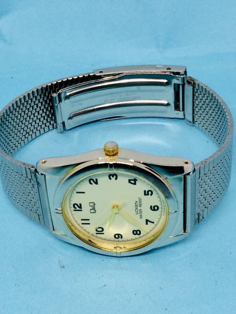 (B20)シンプルな(*'▽')シチズンQQ・VOKEN（電池交換済み）シルバー・メンズ腕時計USED（送料全国一律185円)素敵な時計です。_画像6