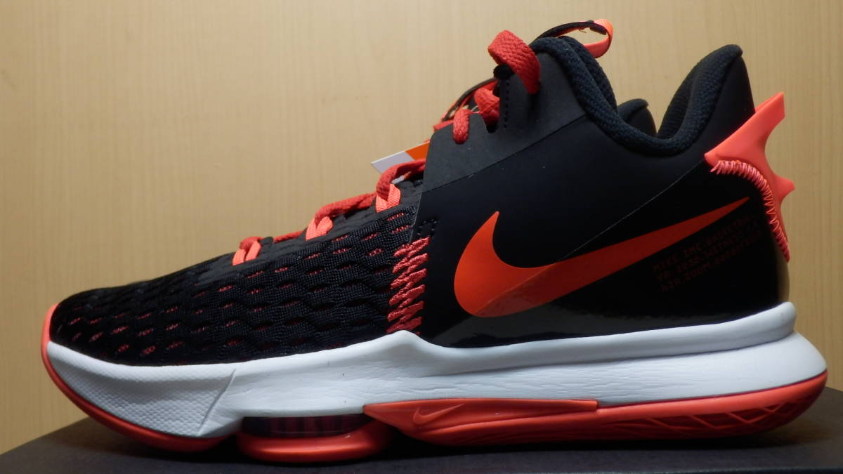 NIKE LEBRON WITNESS V EP　新品　ナイキ レブロンウィットネス V EP　黒×赤 CQ9381-005 27.0㎝cm_画像2