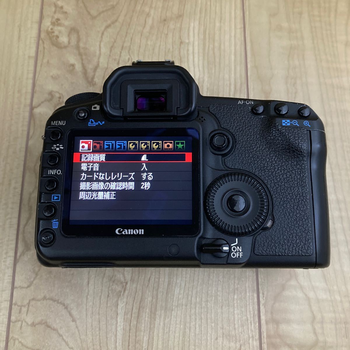1円〜 Canon EOS 5D Mark Ⅱ ボディ マーク 2 動作も写りもOKです。概ねキレイです。説明書、ストラップ、バッテリー、充電器付きです。_画像7