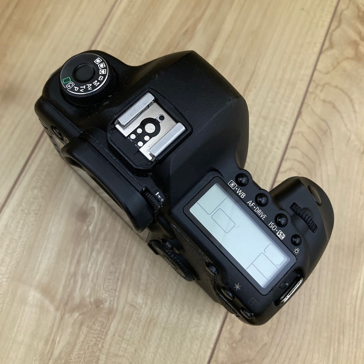 1円〜 Canon EOS 5D Mark Ⅱ ボディ マーク 2 動作も写りもOKです。概ねキレイです。説明書、ストラップ、バッテリー、充電器付きです。_画像4