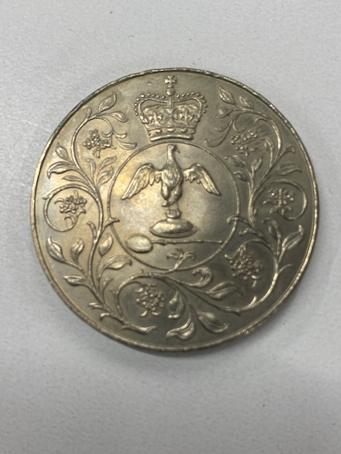 ★アンティークコイン 1977年エリザベス2世 ペルー1973 大型銀貨 2個まとめて♪♪_画像4