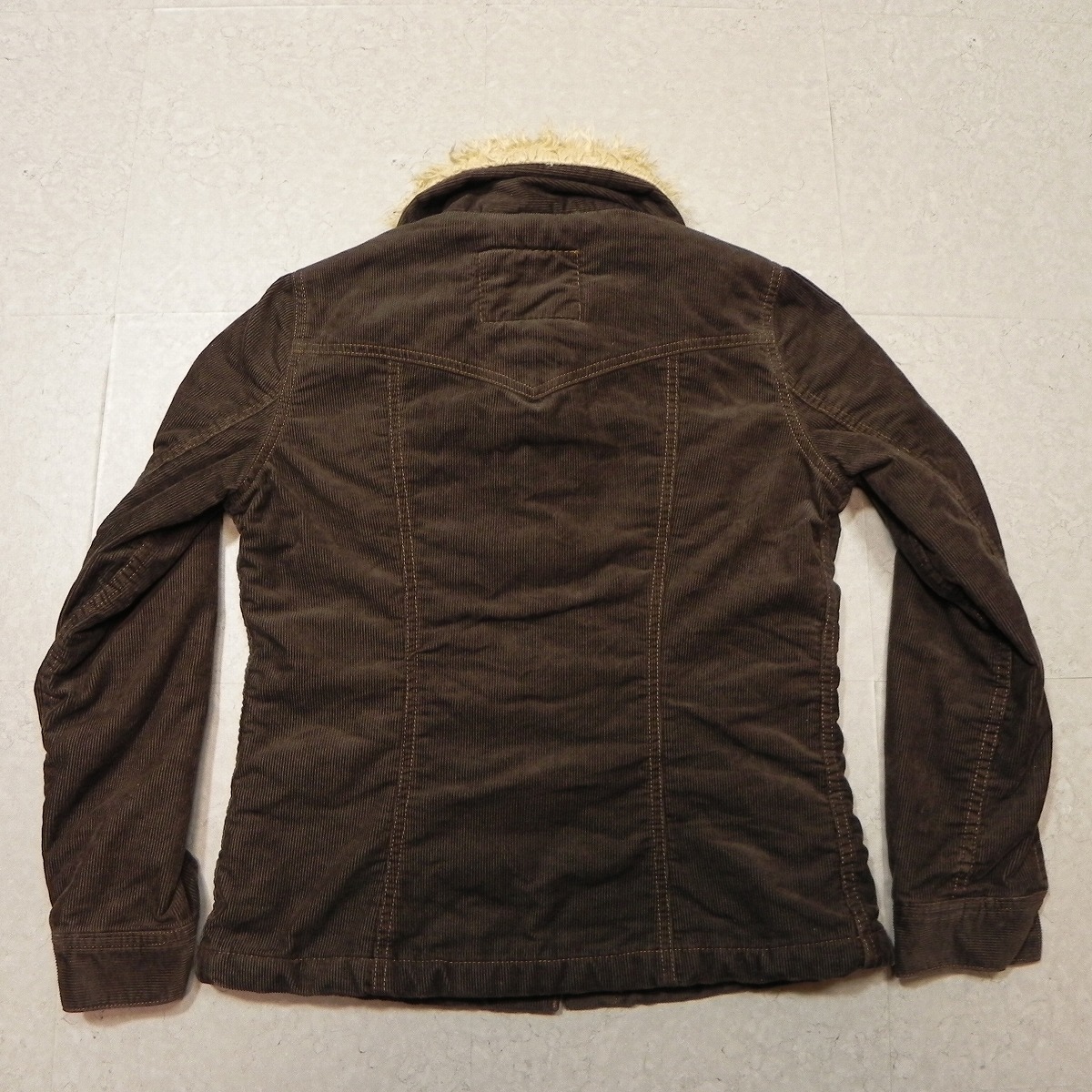 Levis リーバイス コーデュロイ ボア ジャケット L ◆ 焦げ茶色 中綿入り ◆ レディース ◆ 古着 ◆ USED ◆c_画像2