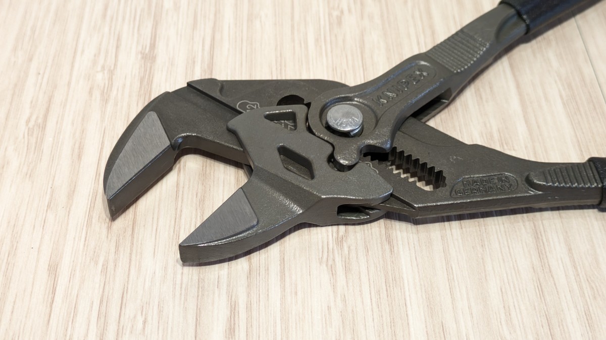 クニペックス【KNIPEX】日本限定モデル 8601-250B01 250 クニペックス【KNIPEX】日本限定モデル 8601-250B01 250