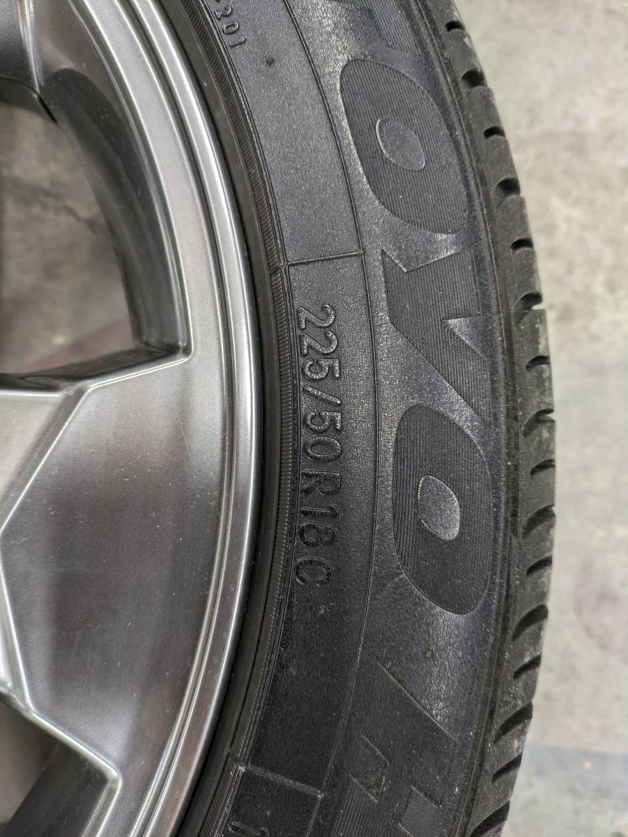 ハイエース　４ランナー　225/50 R18 純正_画像6