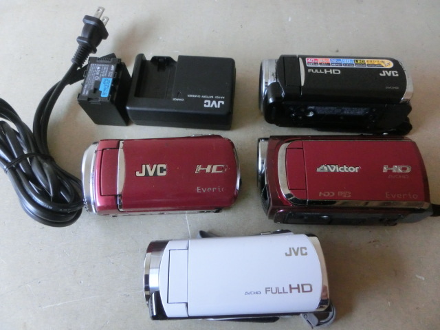 Victorビクター JVC Everioエブリオ デジタルビデオカメラ4台 GZ-E265-B GZ-HD300-R GZ-HM350-R-W GZ-HM33-W ジャンク_画像2