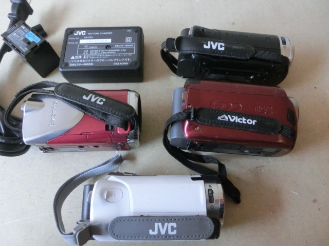 Victorビクター JVC Everioエブリオ デジタルビデオカメラ4台 GZ-E265-B GZ-HD300-R GZ-HM350-R-W GZ-HM33-W ジャンク_画像3