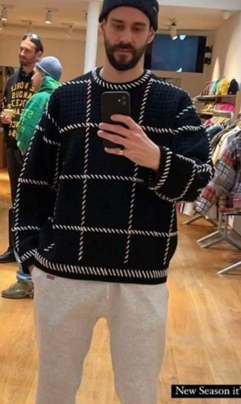 専用】新品 ~Supreme~ Quilt Stitch Sweater Black sizeM ニット 専用】新品 ~Supreme~ Quilt Stitch Sweater Black sizeM ニット