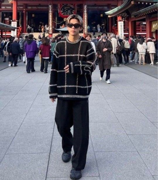 専用】新品 ~Supreme~ Quilt Stitch Sweater Black sizeM ニット 専用】新品 ~Supreme~ Quilt Stitch Sweater Black sizeM ニット