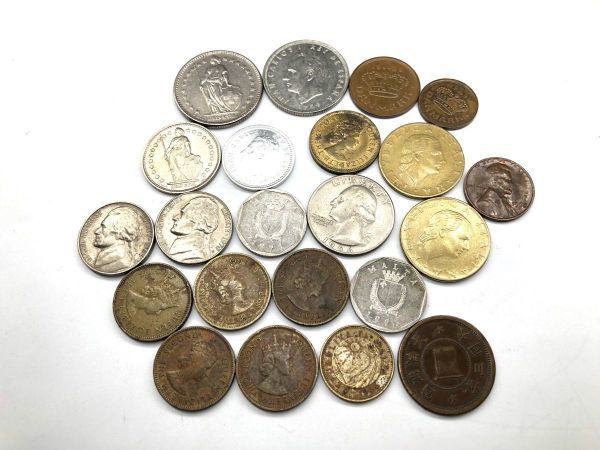 【外国貨幣　実物】　硬貨２２枚　　　　M1124H_画像1