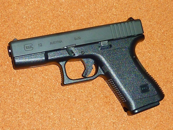 絶版品】【美品】MGC(現KSC) GLOCK19 HW ヘビーウェイト R5078 絶版品】【美品】MGC(現KSC) GLOCK19 HW ヘビーウェイト R5078