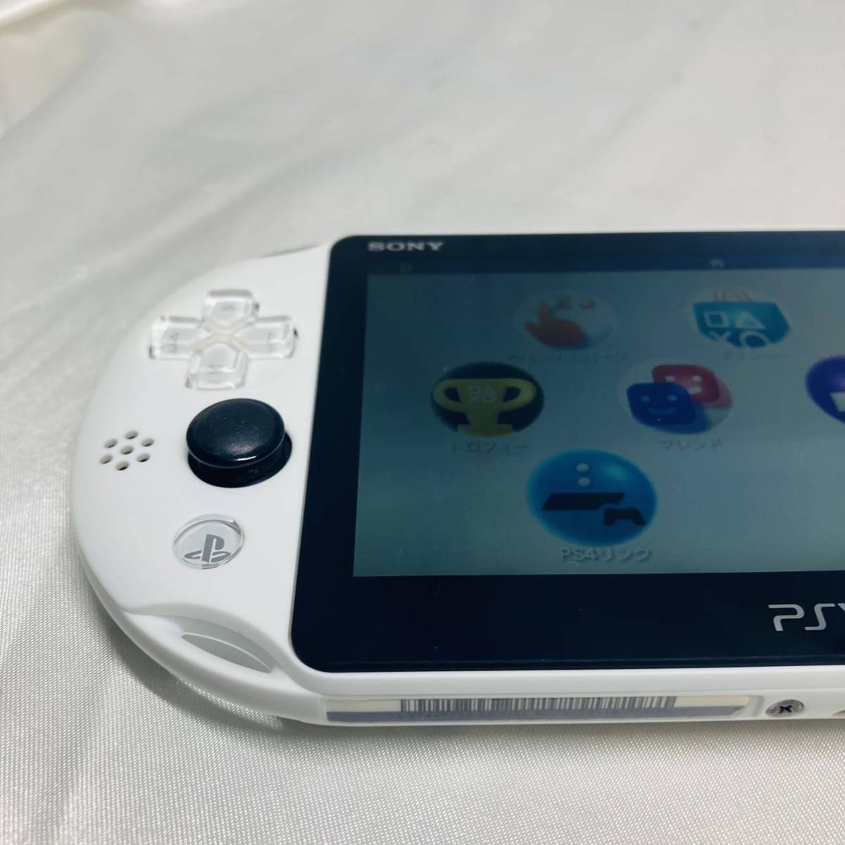 ★1円〜 超美品 動作確認済 SONY PS Vita PCH-2000 ZA22 Wi-Fiモデル 本体 グレイシャーホワイト Play Station Glacier White FW3.74 _画像3