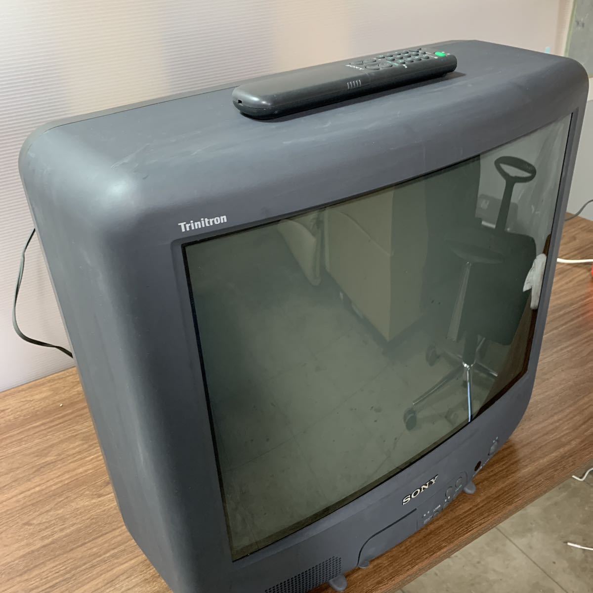 1円スタート SONY ソニー トリニトロン ブラウン管テレビ KV-21GP2 1995年製 TRINITRON カラーテレビ リモコン付 昭和 レトロ (石381_画像1