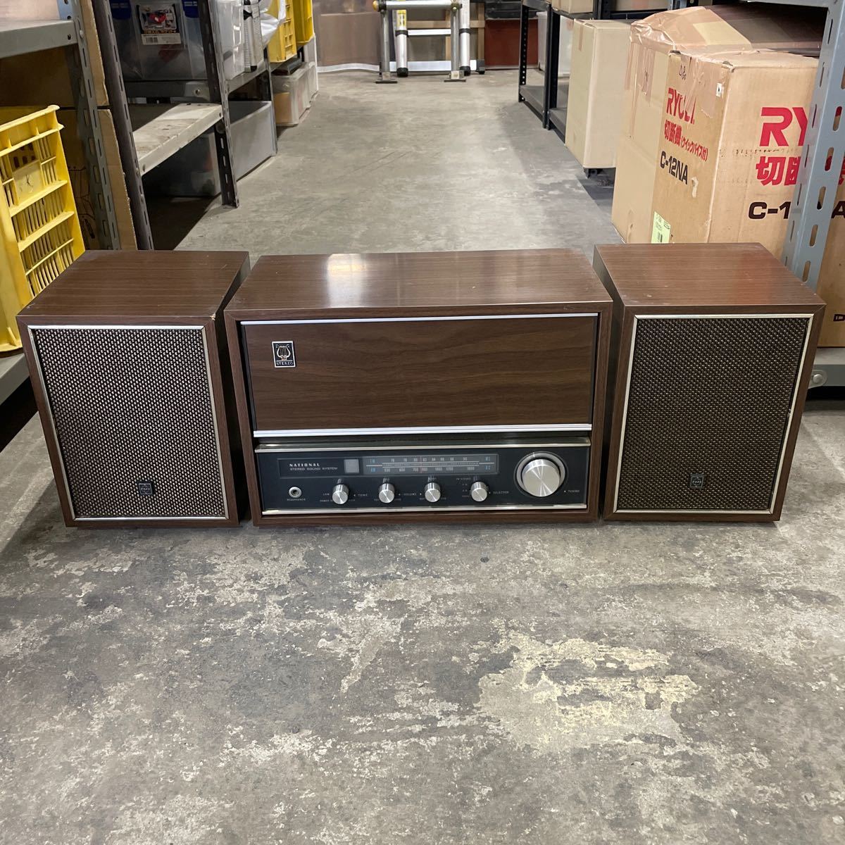 【B-14】（通電OK、動作み確認）National stereo sound system SF-540 卓上方 松下電気 ナショナル（全長83㎝高さ27㎝奥行き22㎝）_画像1