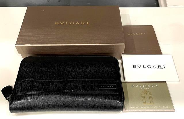 ■H73988:BVLGARI ブルガリ バックルラウンドファスナー 長財布 ブラック 箱付き ウォレット 中古_画像1