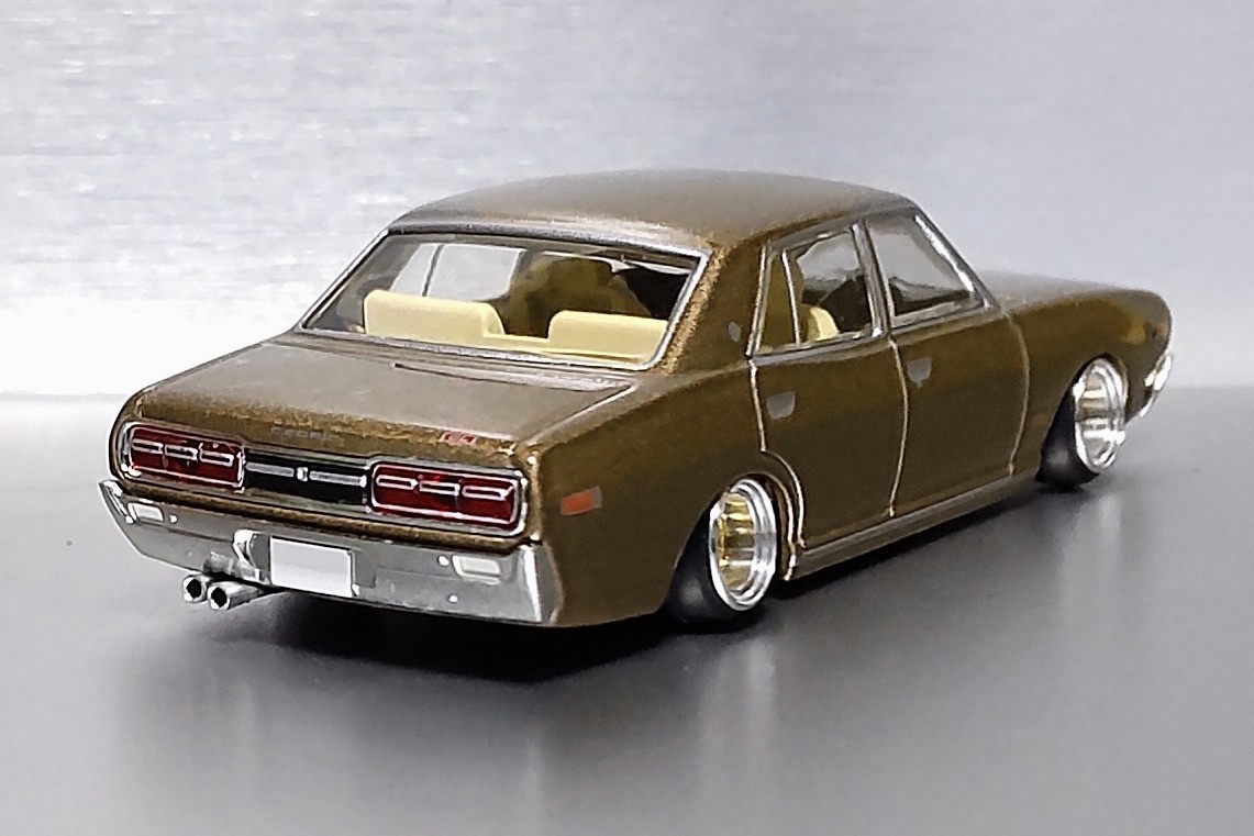 絶版 レア 希少 1/64 ニッサン セドリック 2000GL 改 230 セダン 深リム マナレイ シャコタン カスタム ツライチ 改造 旧車 昭和 グロリア_画像9