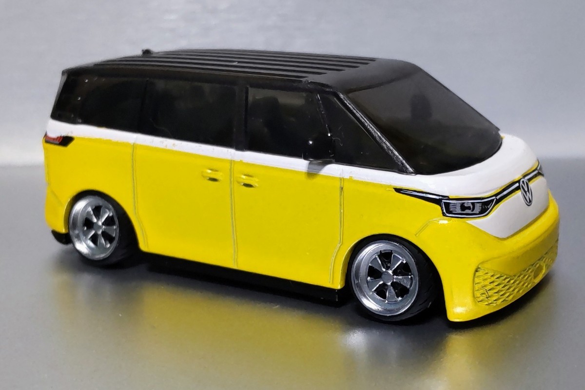 希少 レア フォルクスワーゲン ID. BUZZ 改 VW バズ EV ポルシェ アロイ ホイール ローダウン カスタム 改造 ツライチ ドイツ (1/64)_画像5