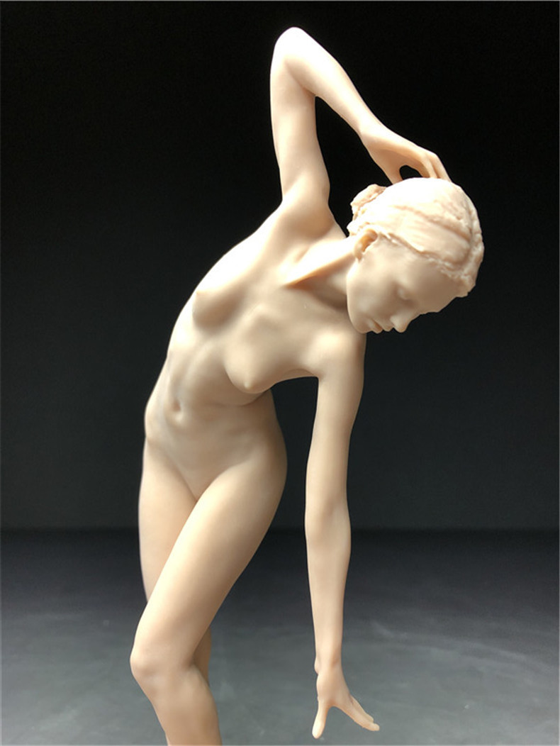 樹脂製　西洋彫り　女神　ヌード　デッサン人形　女性　少女　フィギュア　美人　裸婦　仏像　置物　　重さ約125ｇ_画像3