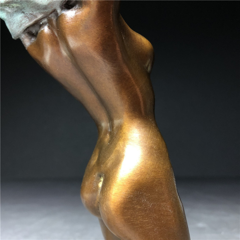 銅製　西洋美術 ブロンズ 女性像 　女神　ヌード　女性　少女　美人　裸婦　仏像　置物 重さ約733ｇ_画像8