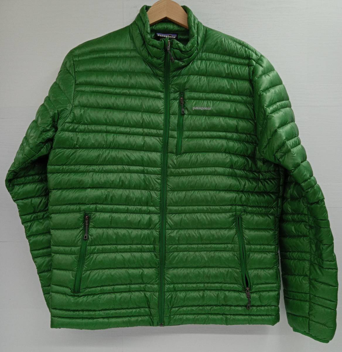 Patagonia パタゴニア 84755FA12／Ultralight Down ダウンジャケット グリーン Mサイズ メンズ アウトドア