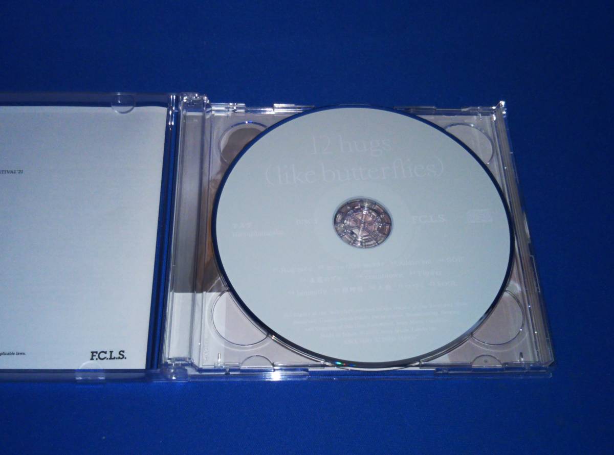 . литература CD 12 hugs(like butterflies)( первый раз производство ограничение запись )(Blu-ray Disc есть )
